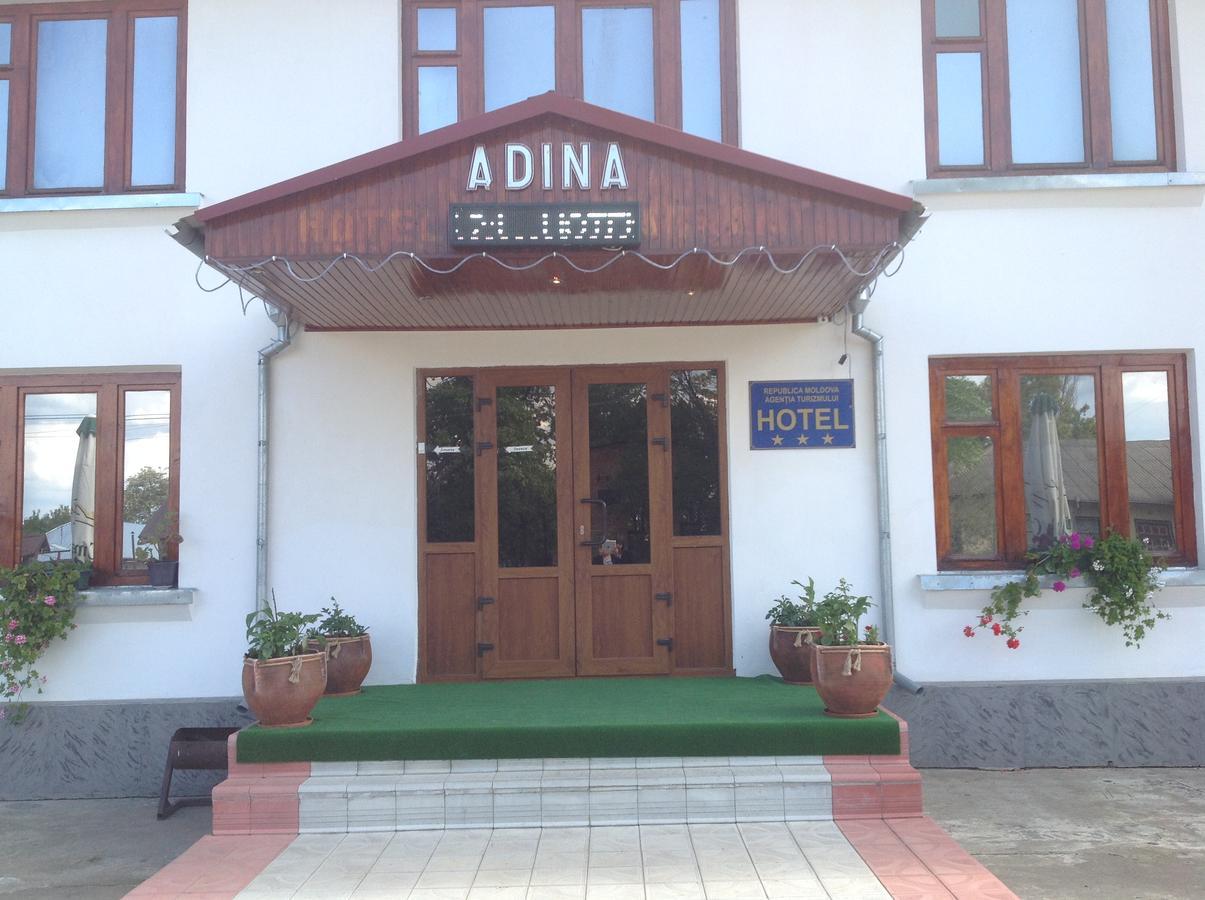 Hotel Adina Riscani Exterior foto